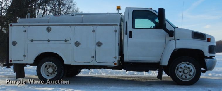 image for item FU9064 2009 Chevrolet C5500 service truck