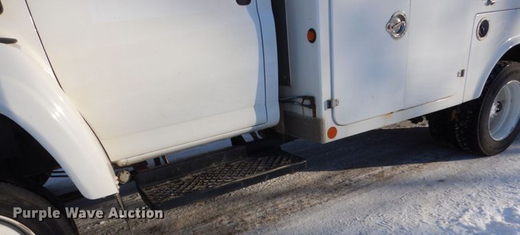 image for item FU9064 2009 Chevrolet C5500 service truck