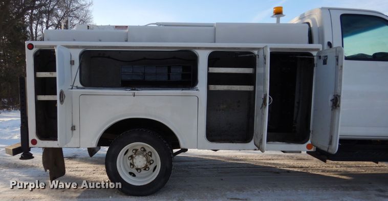 image for item FU9064 2009 Chevrolet C5500 service truck