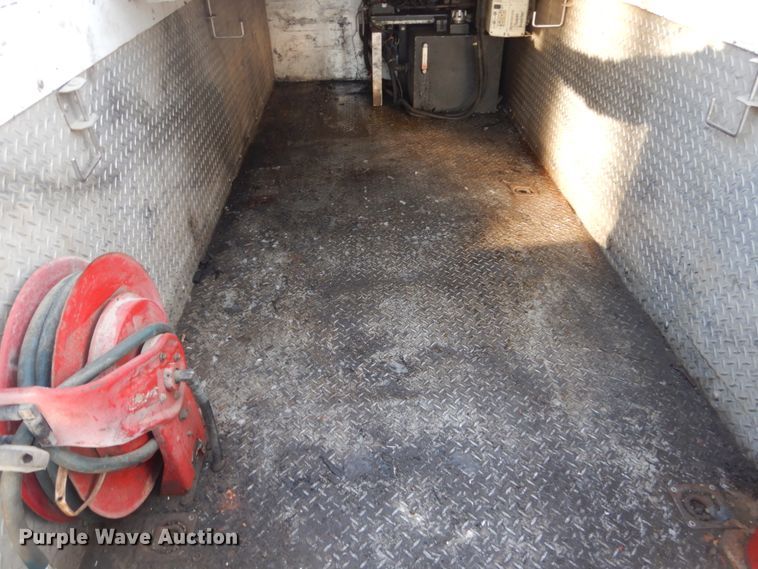 image for item FU9064 2009 Chevrolet C5500 service truck