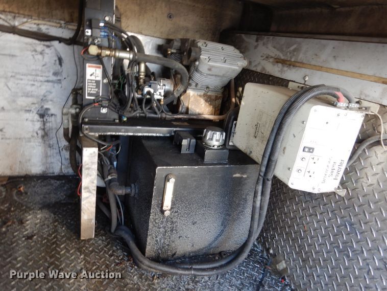 image for item FU9064 2009 Chevrolet C5500 service truck