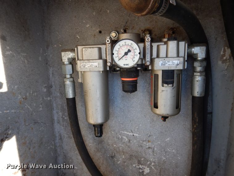 image for item FU9064 2009 Chevrolet C5500 service truck