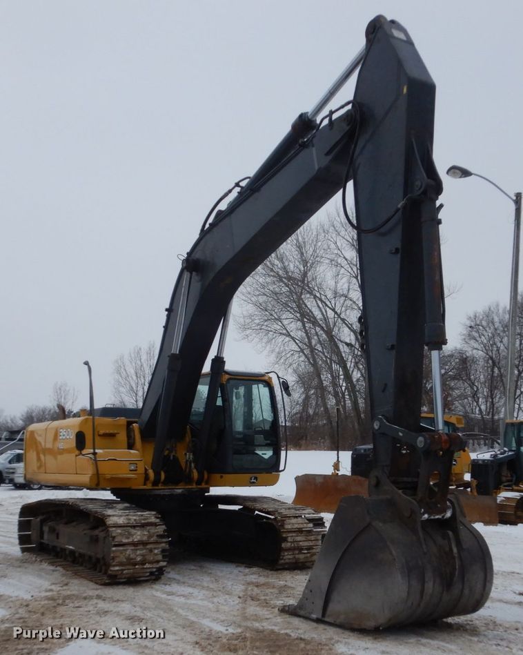 image for item FU9143 2007 John Deere 350D LC excavator