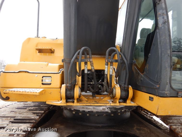image for item FU9143 2007 John Deere 350D LC excavator