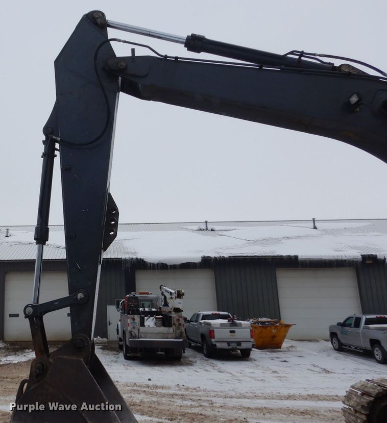 image for item FU9143 2007 John Deere 350D LC excavator