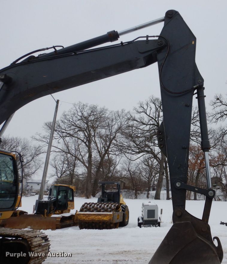 image for item FU9143 2007 John Deere 350D LC excavator