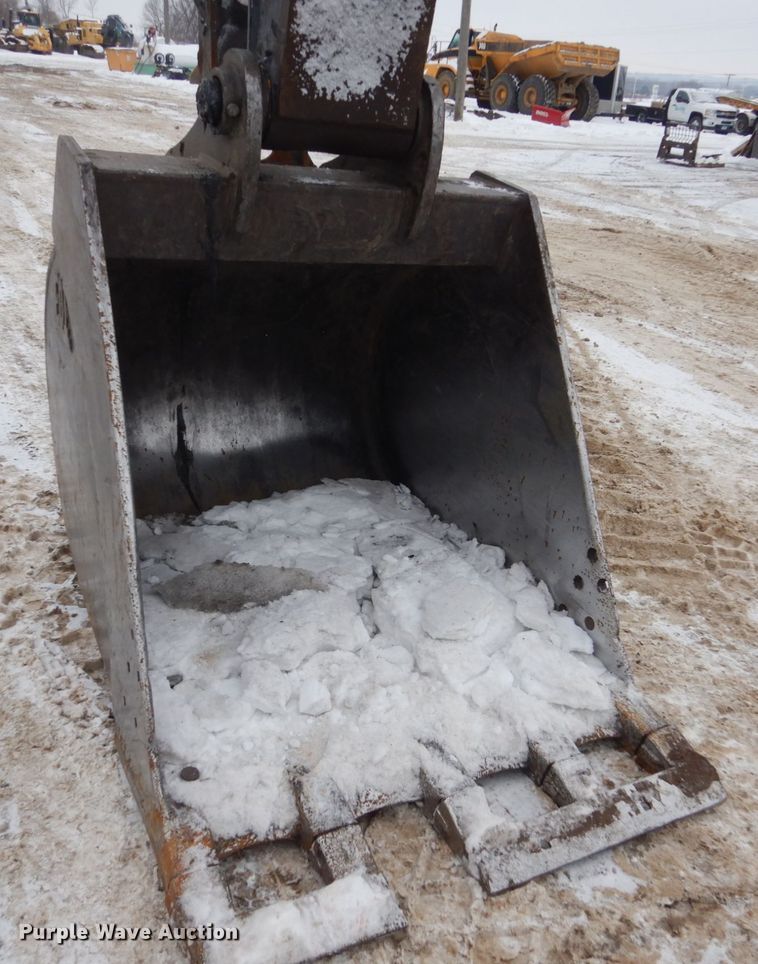 image for item FU9143 2007 John Deere 350D LC excavator