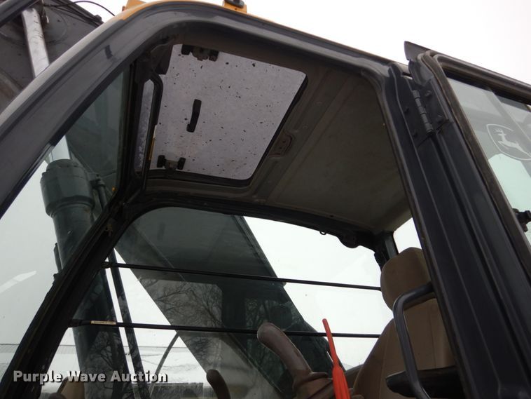 image for item FU9143 2007 John Deere 350D LC excavator