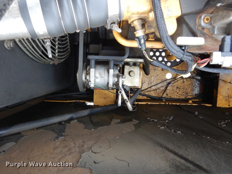 image for item FU9143 2007 John Deere 350D LC excavator