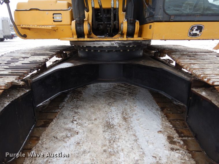 image for item FU9143 2007 John Deere 350D LC excavator