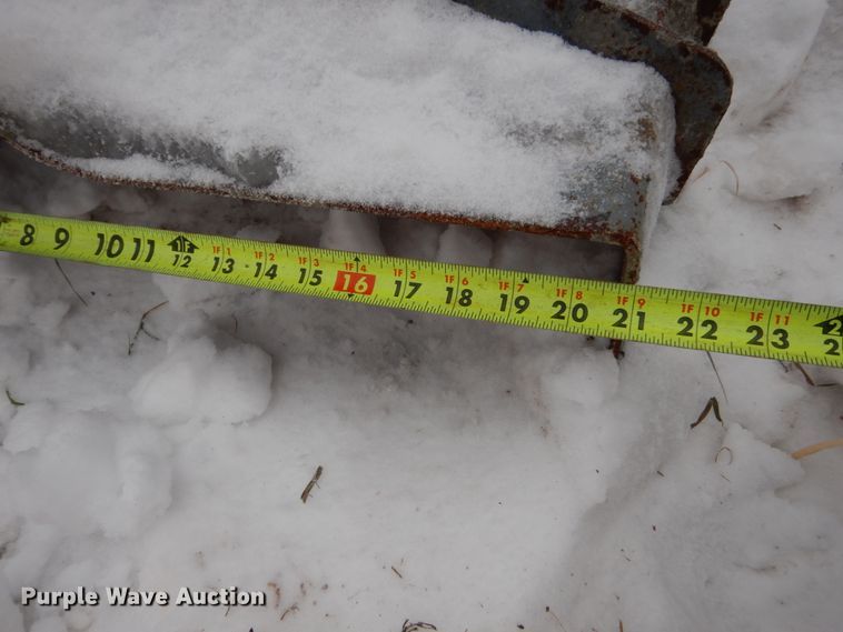 image for item FU9146 Puckett SF890 curb machine