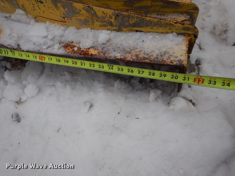 image for item FU9146 Puckett SF890 curb machine