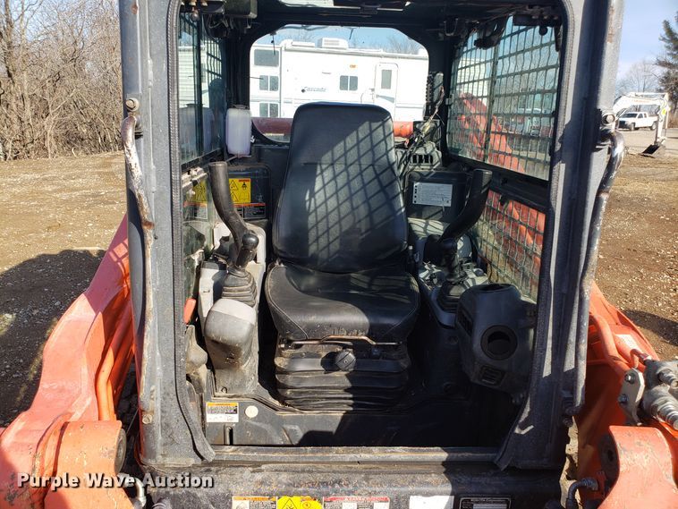 image for item GA9476 Kubota SVL75-2 skid steer