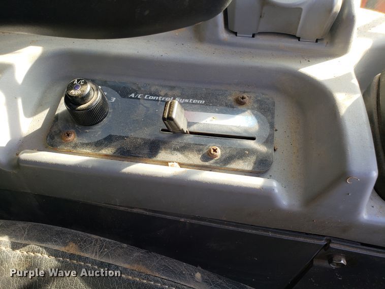 image for item GA9476 Kubota SVL75-2 skid steer