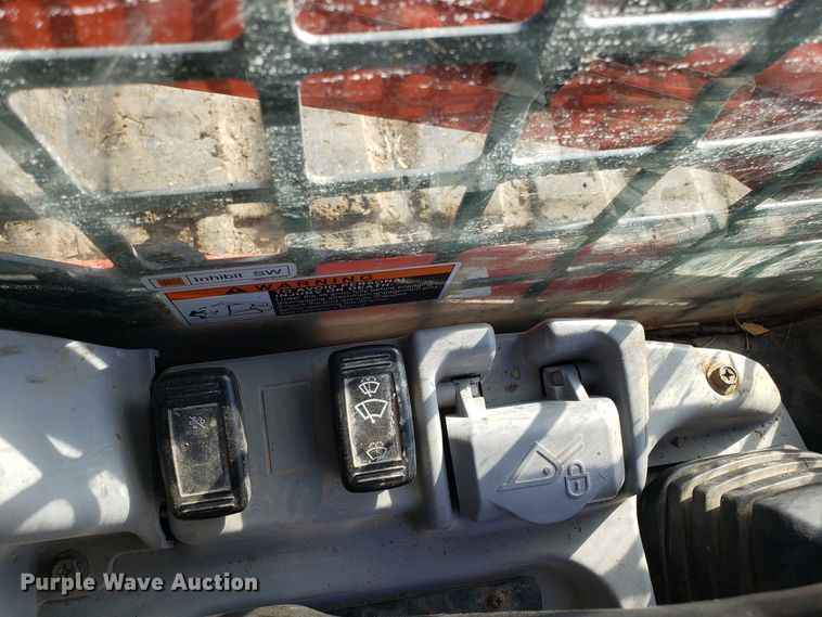 image for item GA9476 Kubota SVL75-2 skid steer