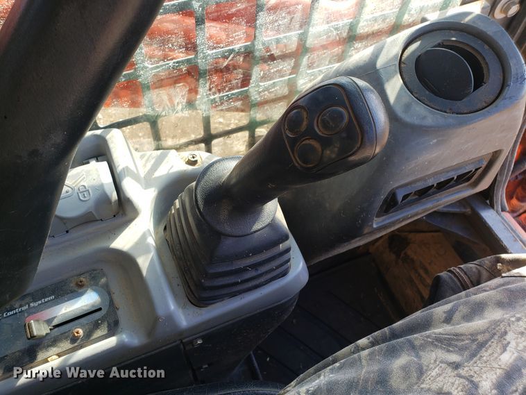 image for item GA9476 Kubota SVL75-2 skid steer