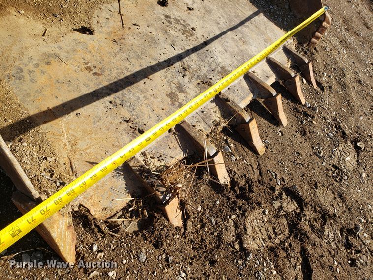 image for item GA9476 Kubota SVL75-2 skid steer