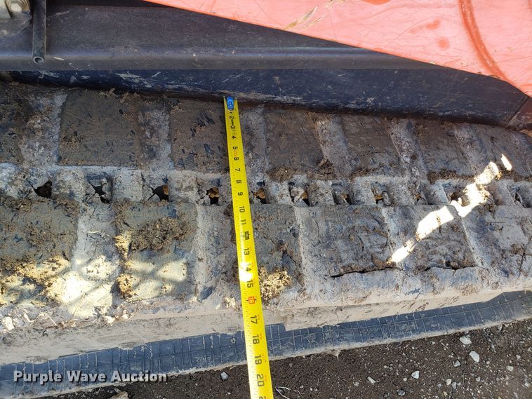 image for item GA9476 Kubota SVL75-2 skid steer