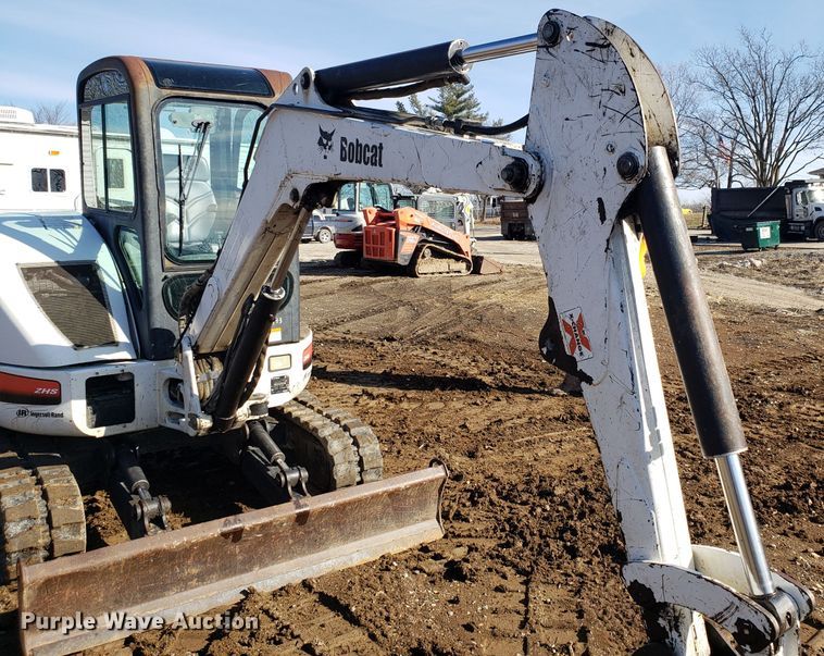 image for item GA9477 2003 Bobcat 430 ZHS mini excavator
