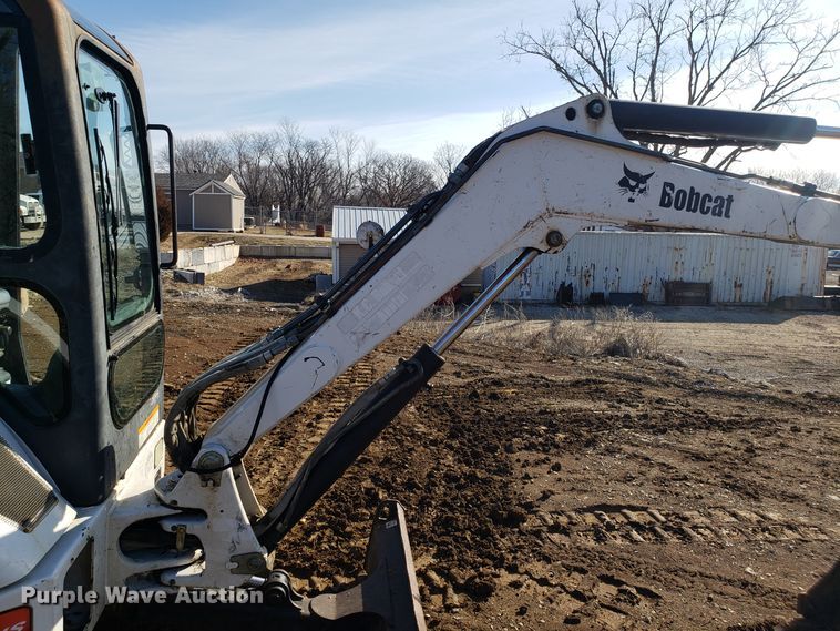 image for item GA9477 2003 Bobcat 430 ZHS mini excavator