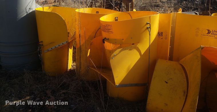 image for item GA9479 (33) trash chutes