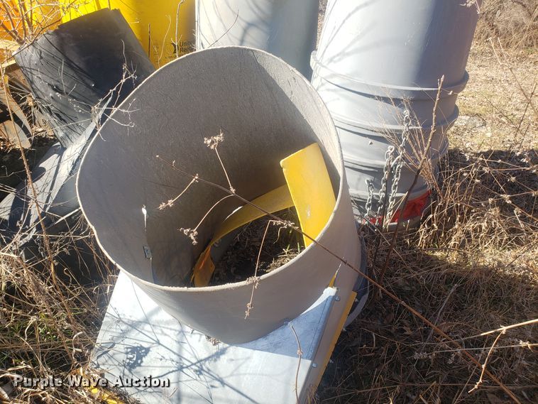 image for item GA9479 (33) trash chutes