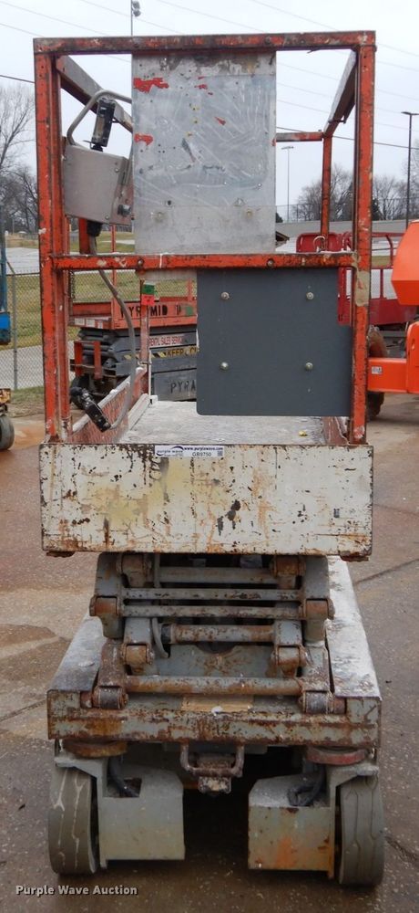 image for item GB9750 1996 Skyjack M3219 scissor lift