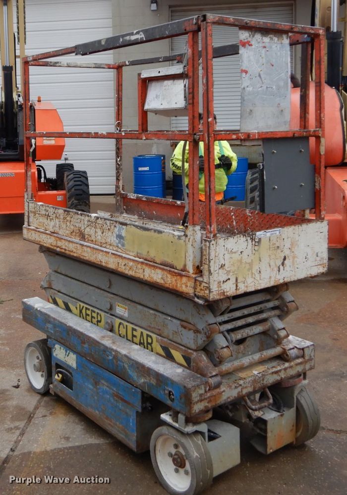 image for item GB9750 1996 Skyjack M3219 scissor lift