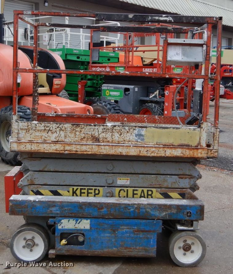 image for item GB9750 1996 Skyjack M3219 scissor lift