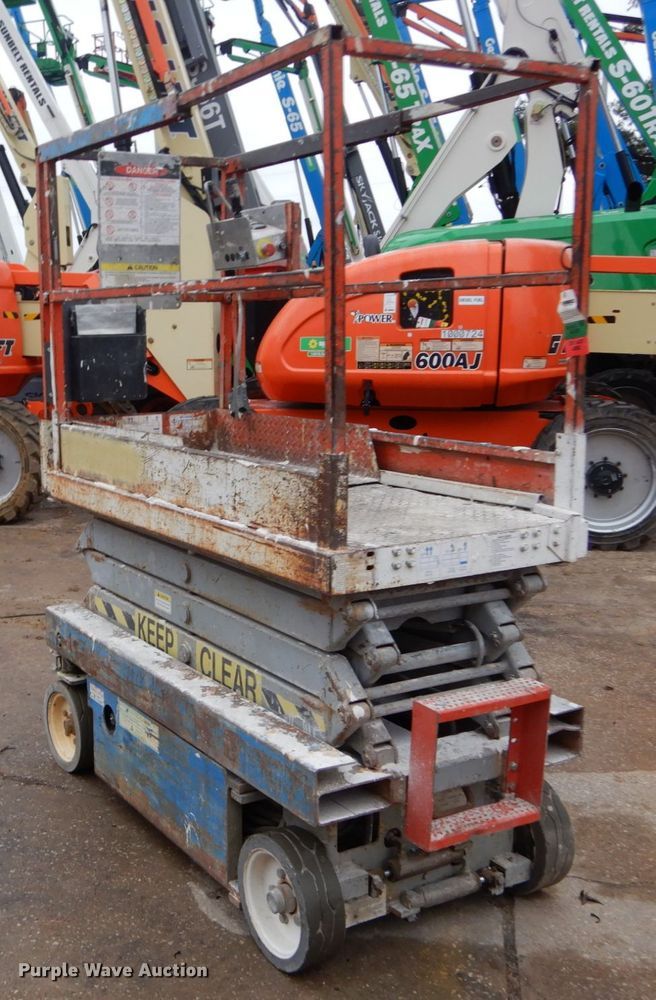 image for item GB9750 1996 Skyjack M3219 scissor lift