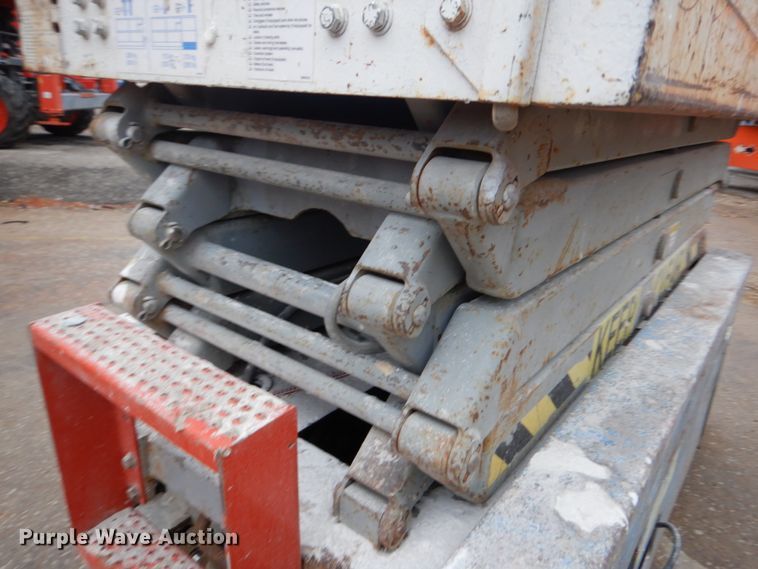 image for item GB9750 1996 Skyjack M3219 scissor lift
