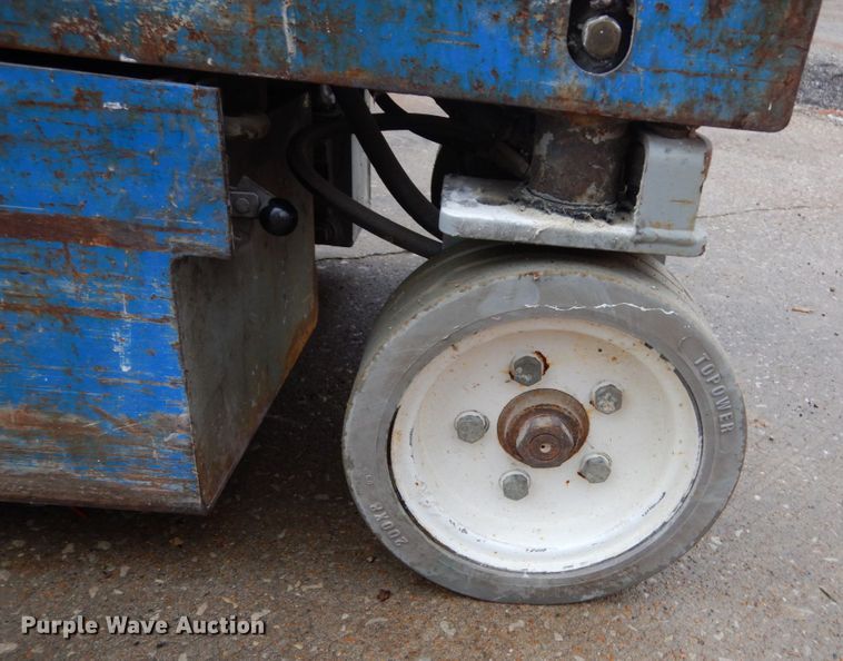 image for item GB9750 1996 Skyjack M3219 scissor lift