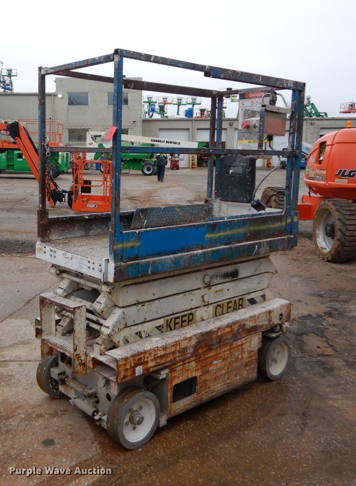 image for item GB9751 1997 Skyjack 3219 scissor lift