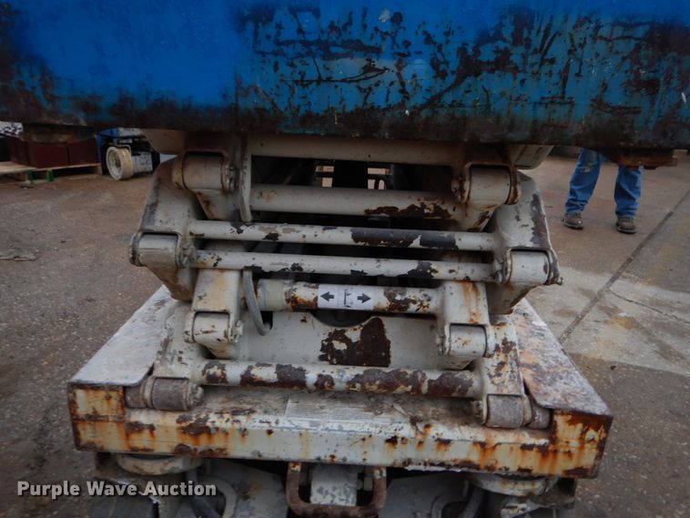 image for item GB9751 1997 Skyjack 3219 scissor lift