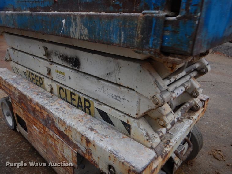 image for item GB9751 1997 Skyjack 3219 scissor lift