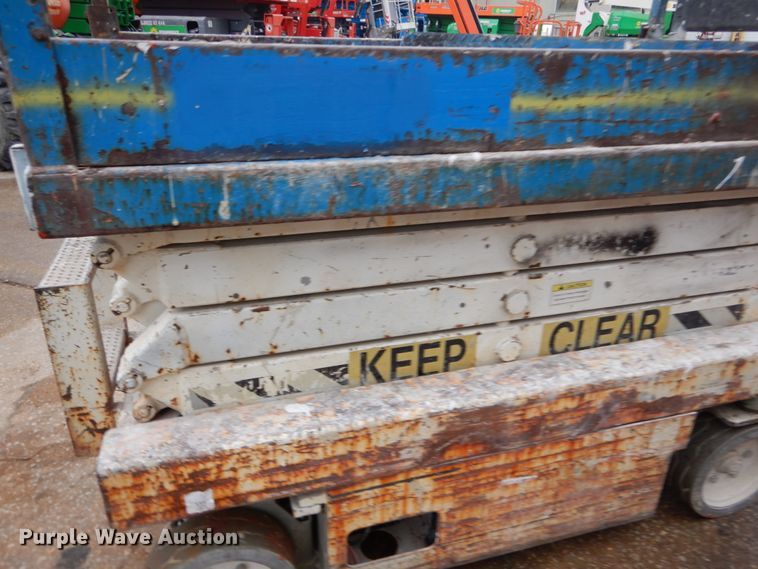 image for item GB9751 1997 Skyjack 3219 scissor lift