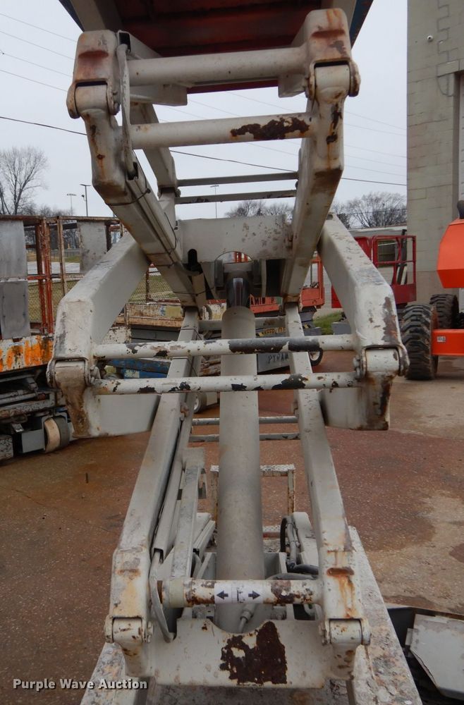 image for item GB9751 1997 Skyjack 3219 scissor lift