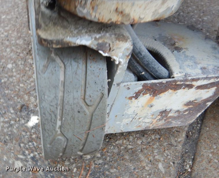 image for item GB9751 1997 Skyjack 3219 scissor lift