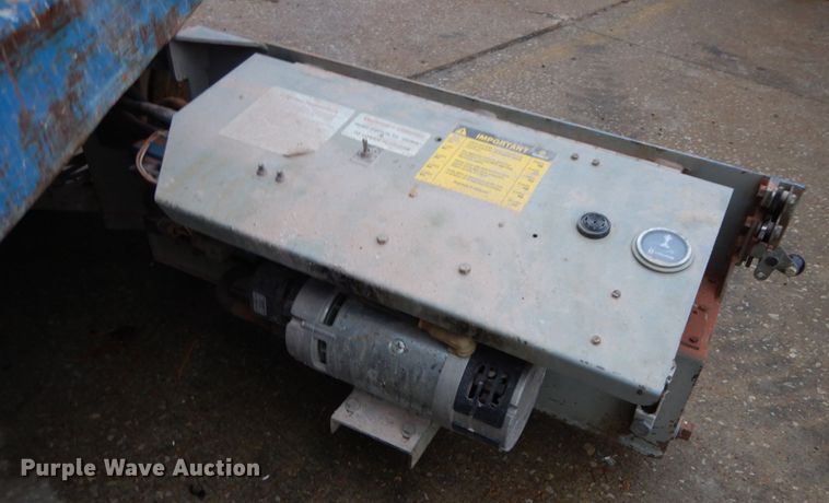 image for item GB9752 1993 Skyjack 3015 scissor lift