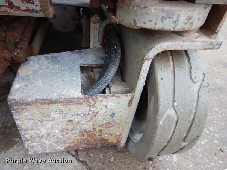 image for item GB9752 1993 Skyjack 3015 scissor lift