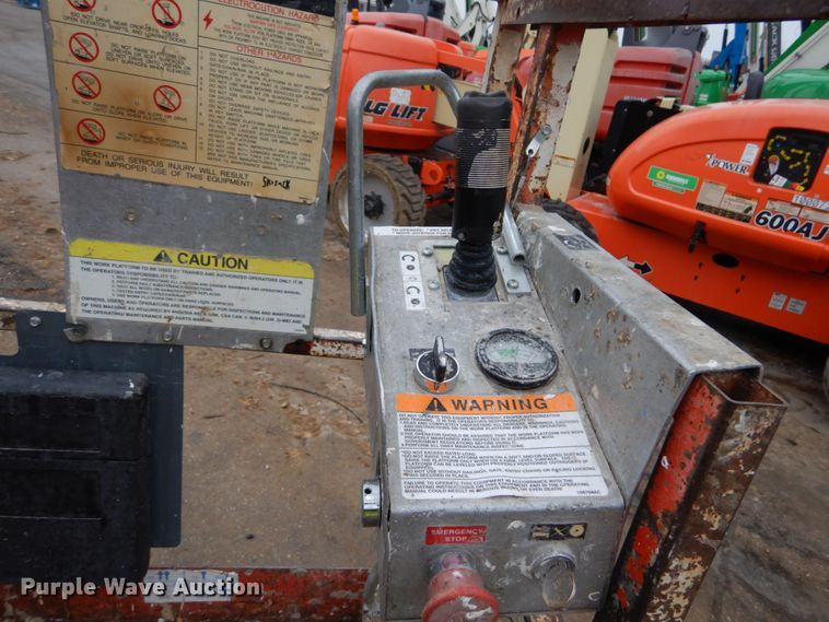 image for item GB9752 1993 Skyjack 3015 scissor lift