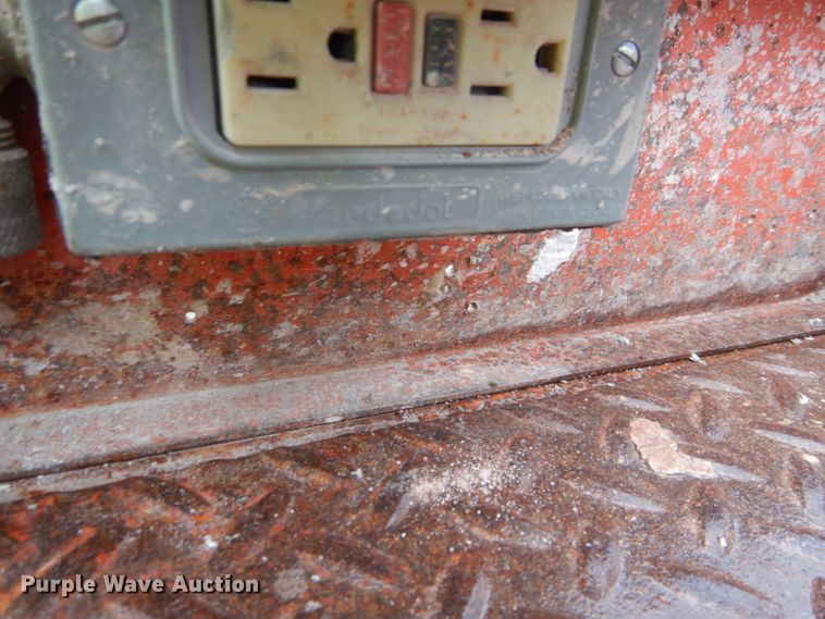 image for item GB9752 1993 Skyjack 3015 scissor lift