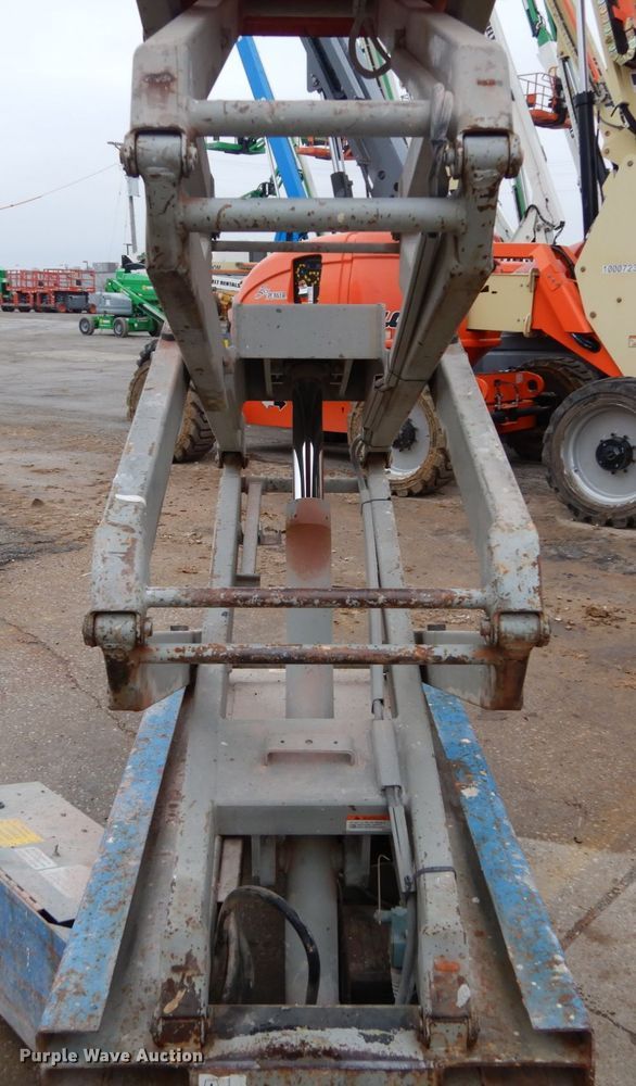 image for item GB9752 1993 Skyjack 3015 scissor lift