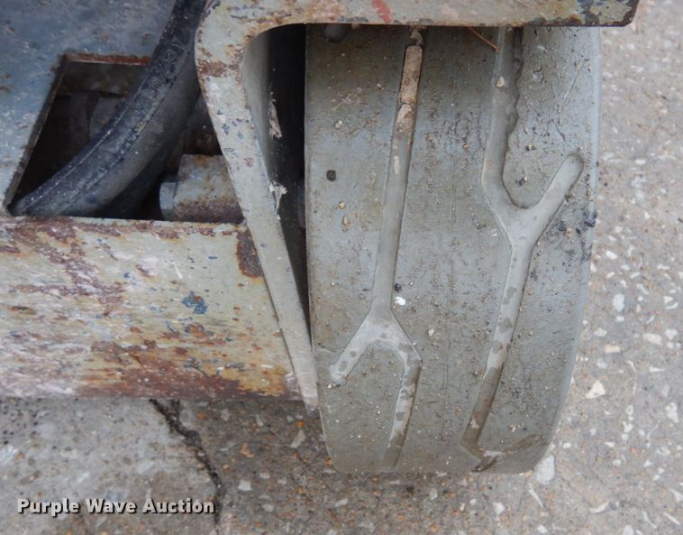 image for item GB9752 1993 Skyjack 3015 scissor lift