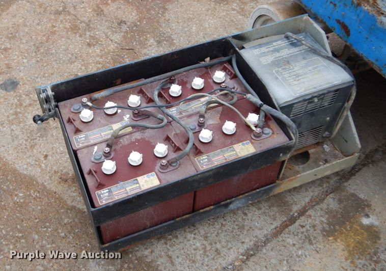 image for item GB9753 1992 Skyjack 3015 scissor lift