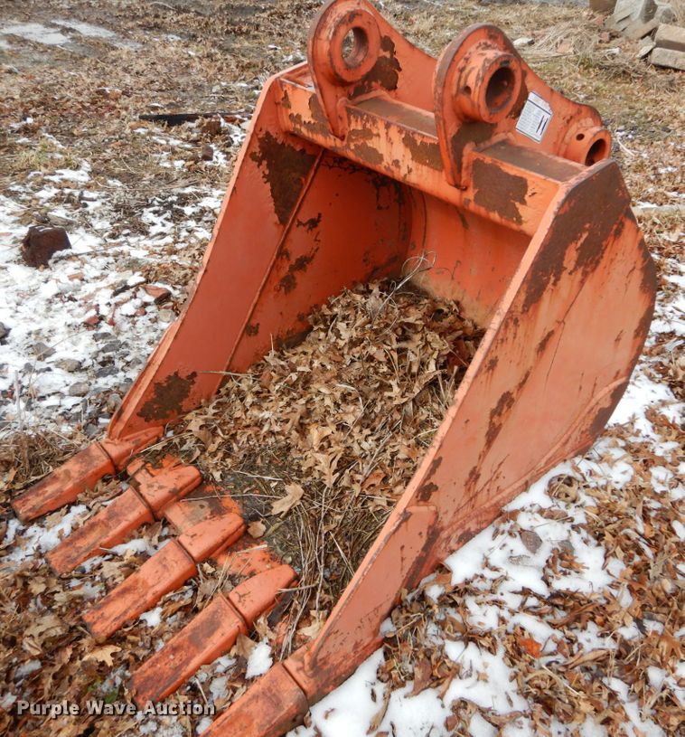 image for item GB9757 SSEC C/N60 30"W excavator bucket