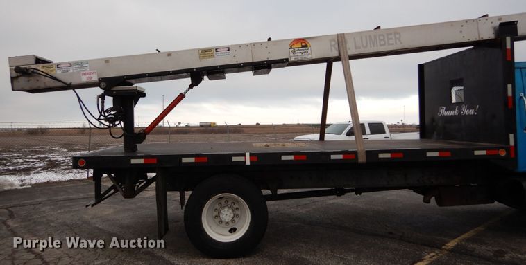 image for item GB9763 1995 International 4700 dump flatbed truck with conveyor