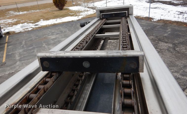 image for item GB9763 1995 International 4700 dump flatbed truck with conveyor