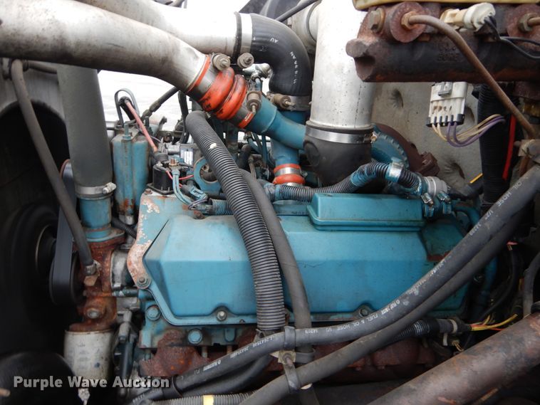 image for item GB9763 1995 International 4700 dump flatbed truck with conveyor