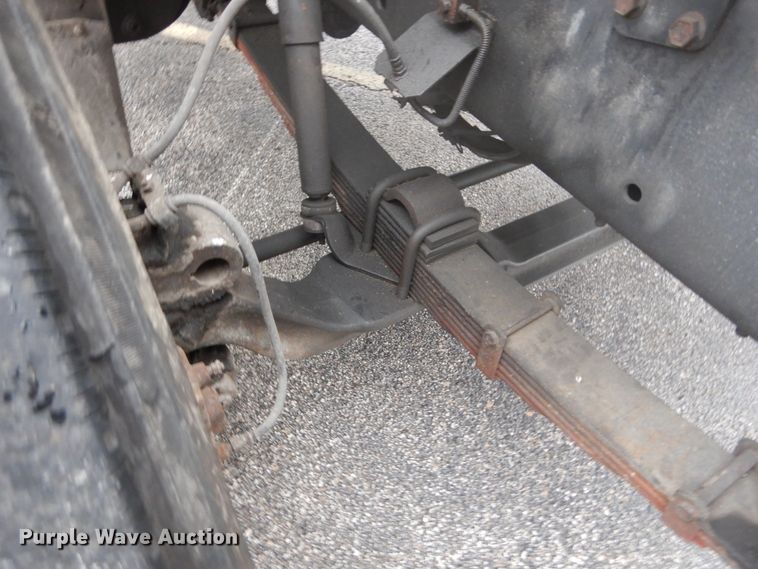 image for item GB9763 1995 International 4700 dump flatbed truck with conveyor